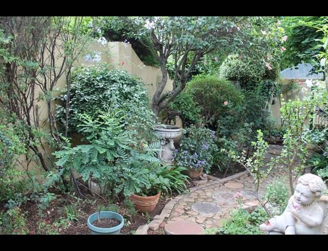 2 BEDROOM HOUSE FOR SALE IN KENSINGTON